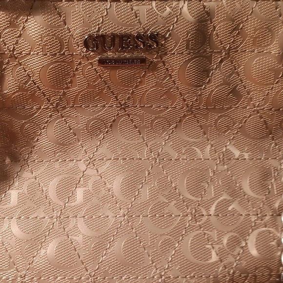 Guess Signature Beige Women Bag With Chain Handles - Picture 2 of 15